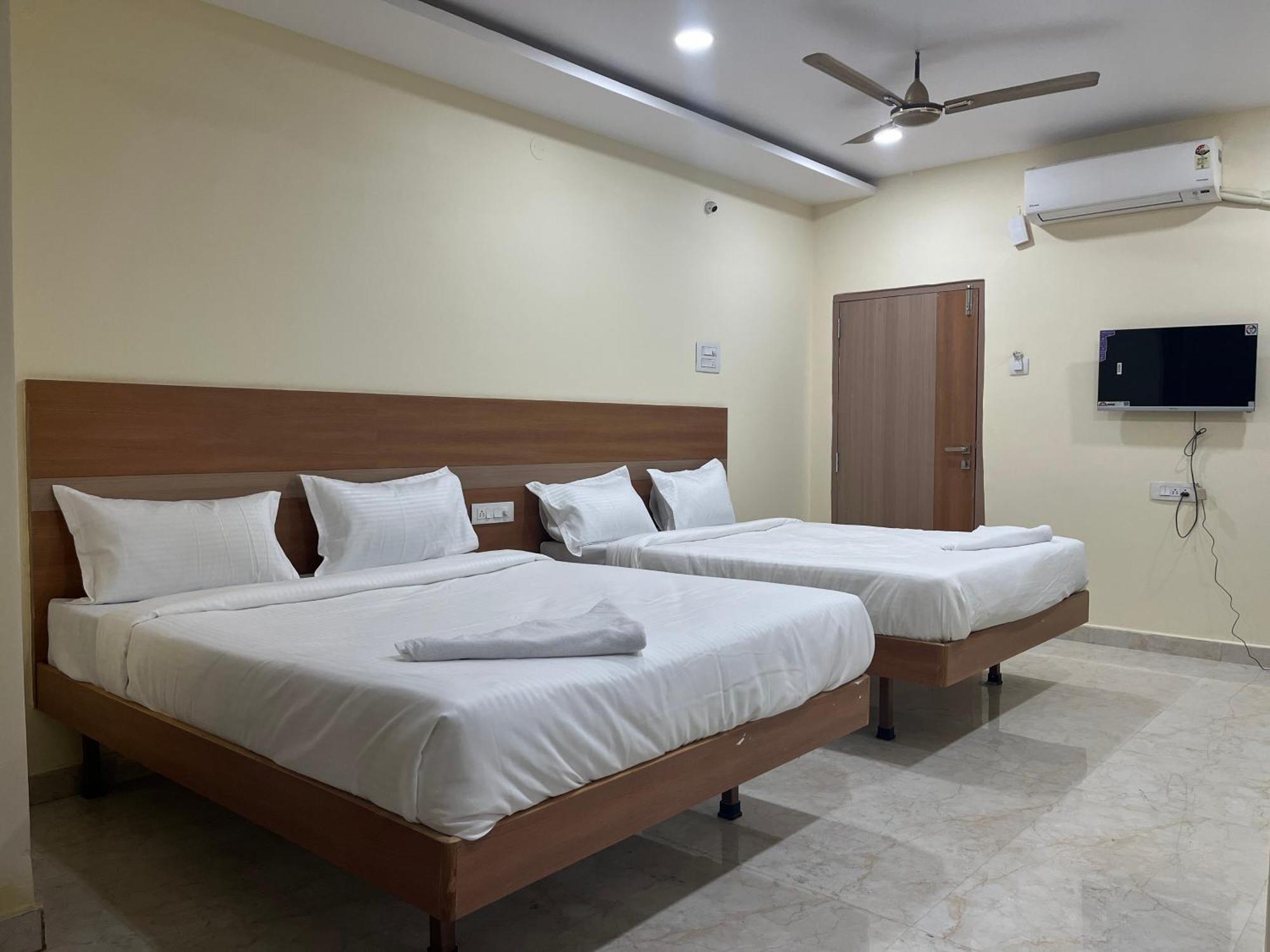 Hotel Elite Swagath Grand Hyderabad Bagian luar foto